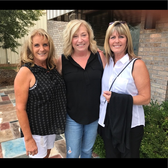 Meet your Posher, Clydette - Picture 4 of 4